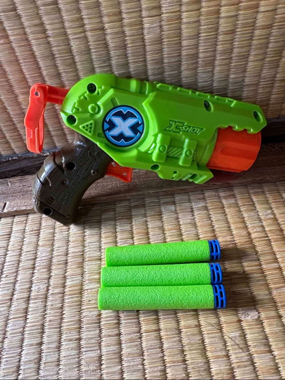 🌟 X Shot- Bug Attack TK3 Rotating Revolver Foam Dart Blaster- 3 Darts